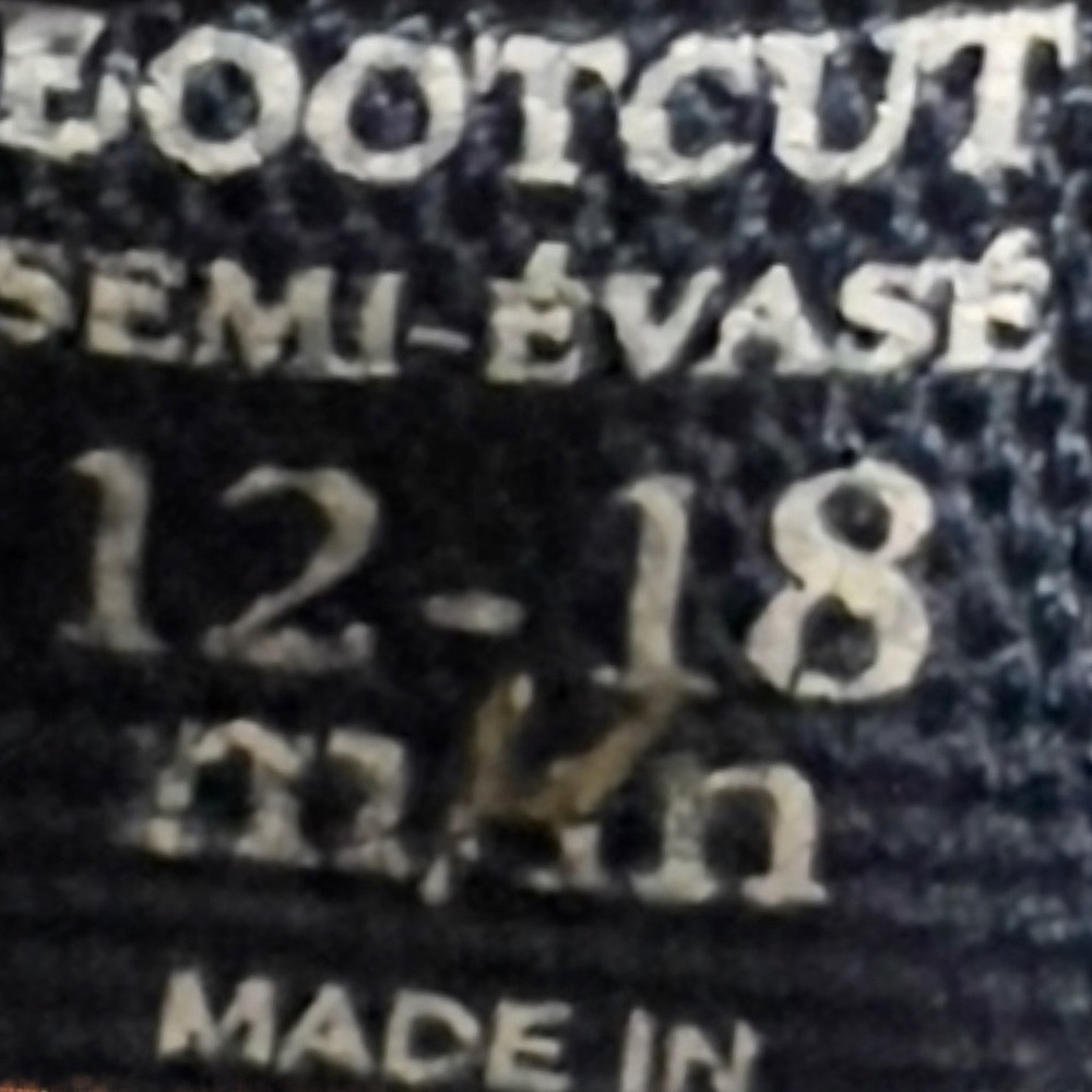 1989 PLACE Boys 12-18 month distressed blue jeans - Picture 3 of 3